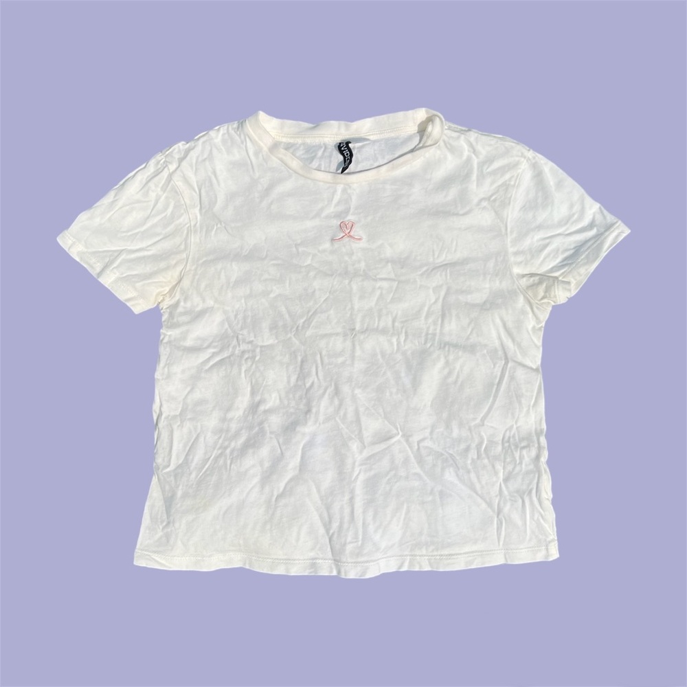 BABY PINK HEART EMBROIDERED WHITE TEE (XS/S)
